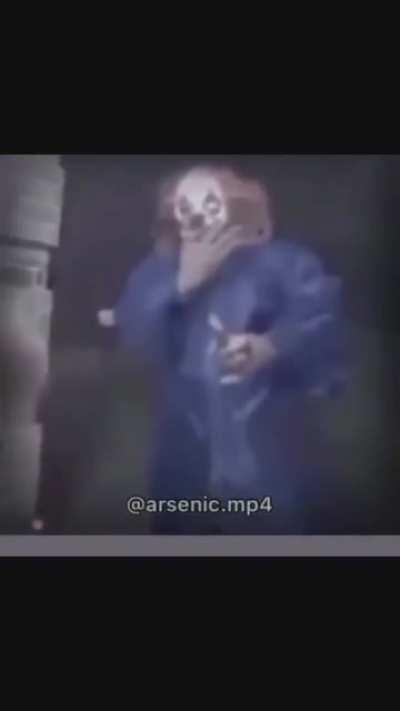 Dri e Fred correndo da Sté, aí o Dri dá um hit nela