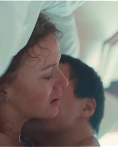 Married professor guy gets involved in intense affair with new attractive female student