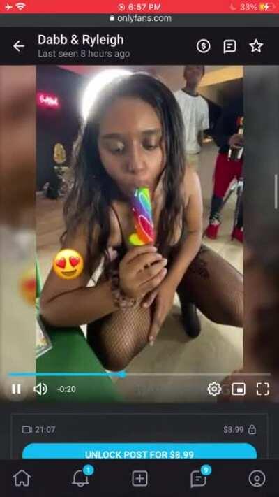 So nobody has a subscription? 🥶💀