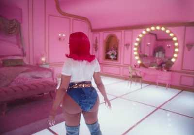 Nicki walking in booty shorts