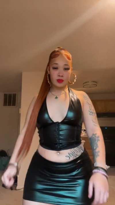 Dummy Thick Yellabone