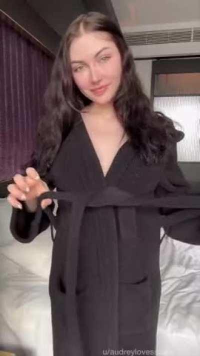 I present to you... my naked body!