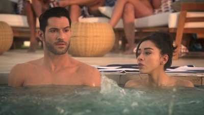 Aimee Garcia, Tom Ellis, Erik Stocklin, 2 ladies - Lucifer s4e06 (US2019) (2/2) - VIP spa