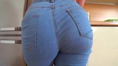 Big Ass Killin' Them Jeans
