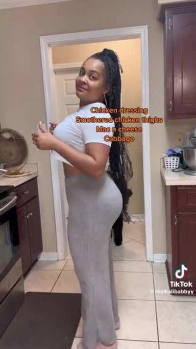 In the store and at dinner👏🏾