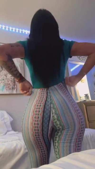 🔏🍑