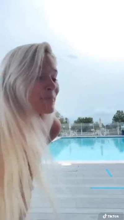 Lifeguard 🍑🏊🏽‍♀️