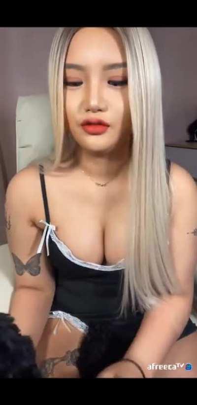 Forgot her name, said I'd upload for someone yesterday. 