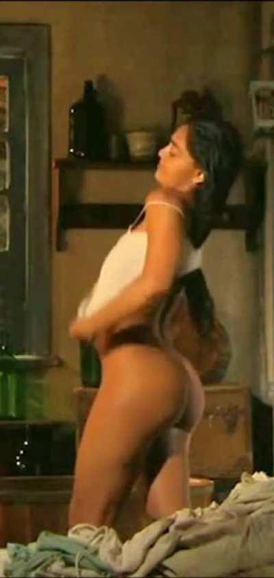 Juliana Paes in “Gabriela” (Mobile Crop)