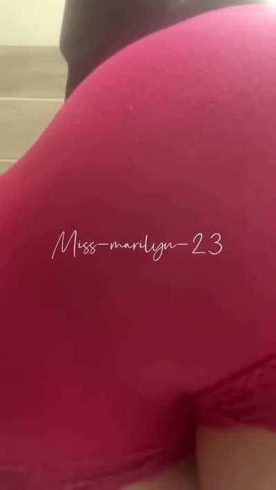 A wild loud fart 💨!! Omg 😳 