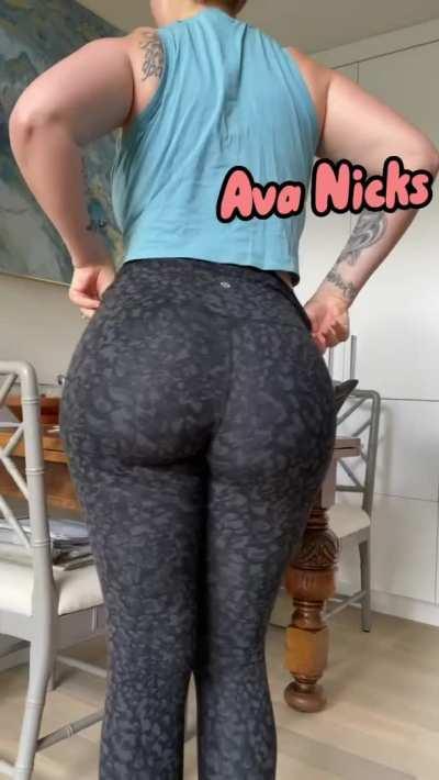 Could you handle worshipping a thick milf like me?