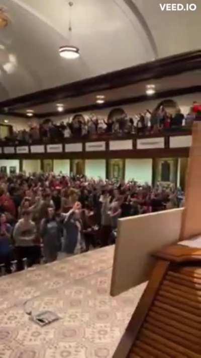 The spontanous revival at Asbury University is now in its third week (non-stop).