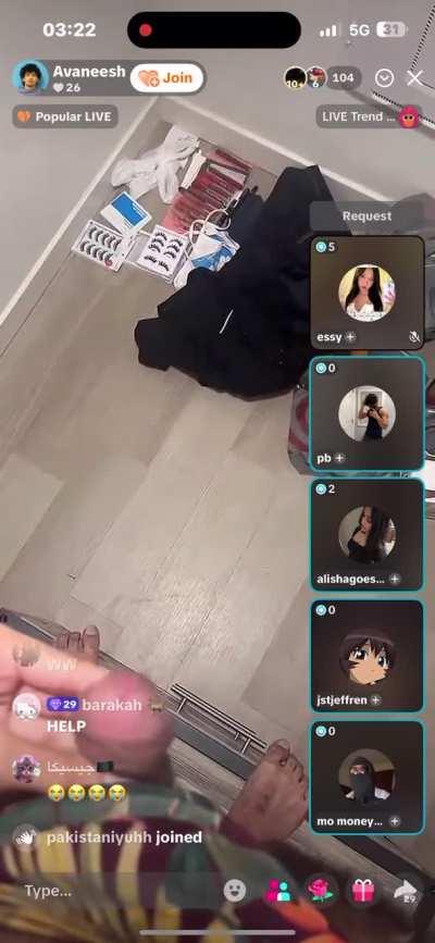 screenrecording of avaneesh flashing us on live last night 💀