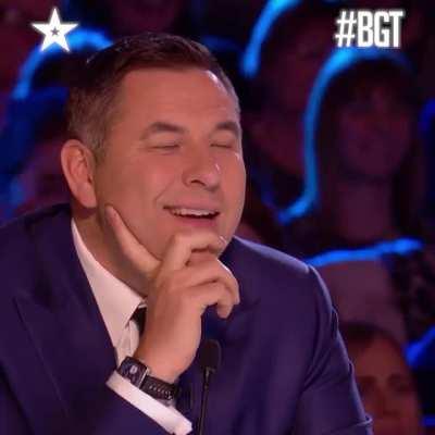 Absolutely mind blowing and beautiful magic performance