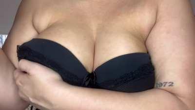 This top was way too tight for me…it’s much more comfortable off! [f ]🤭🤭