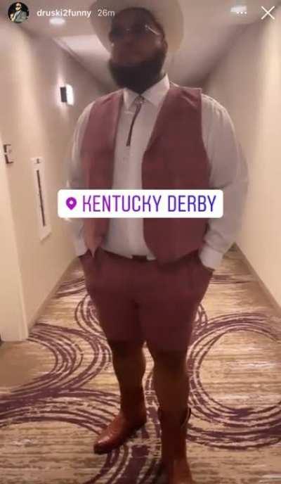 This nigga needa check his draws🤢😭