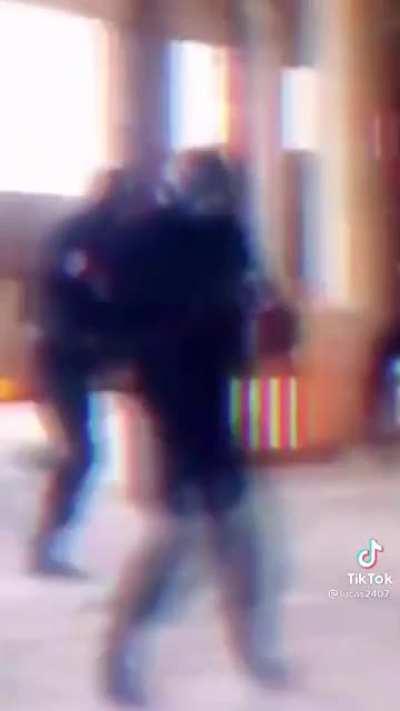 Eu gostaria de saber o link apenas do primeiro e terceiro, mas se mandarem os outros tbm ajuda