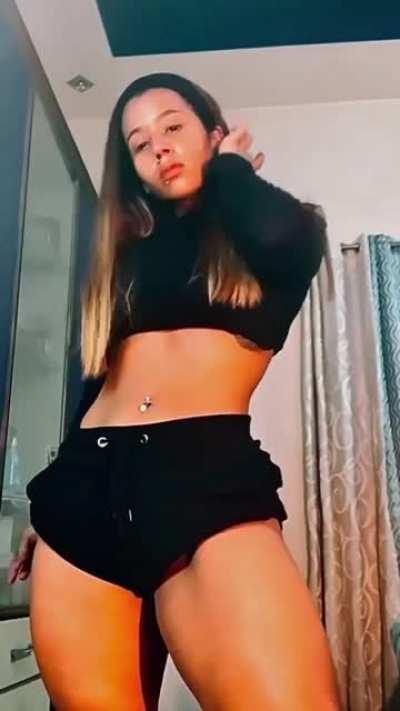 Thighs for food😂😂😂😂