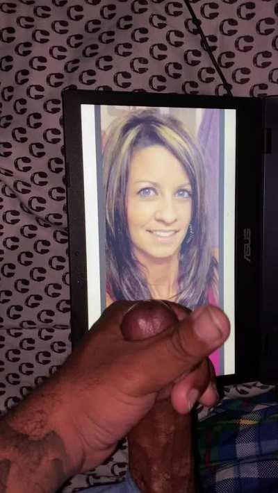 Watch me cum on another mom