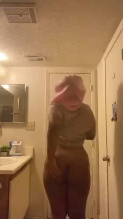 She should've made this longer 😒