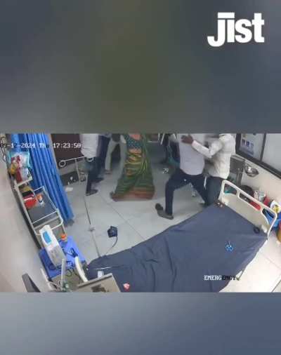 Men beat doctor allegedly for being asked to remove slippers outside emergency ward in Gujarat