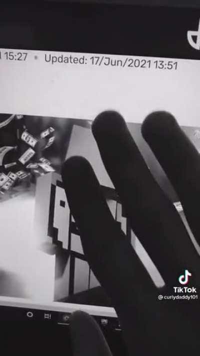 famous tiktoker curlydaddy101 just came out as dreamsexual. i am so proud 💚🖤🤍🖤💚