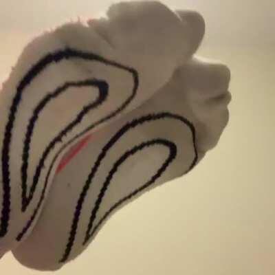 ON YOUR KNEES FOOTBOYS 😈 I KNOW YOU ARE DROOLING 🤬 I will hypnotize you with my feet . Submit you me and SPOIL YOUR MISTRESS!