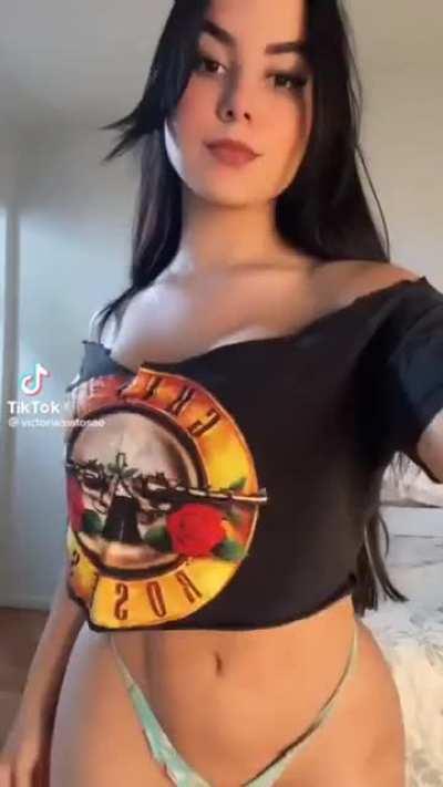 Pick your fav clip. I couldnt stop scrolling...