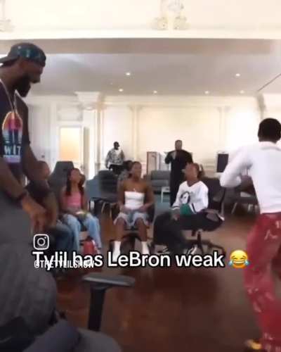 SOMETHING IS WRONG WITH TYLIL 🤣🤣🤣🤣