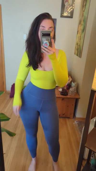 Your new girlfriend is 36y.o. and is sassy+sweet. Long/short-term GFE available.