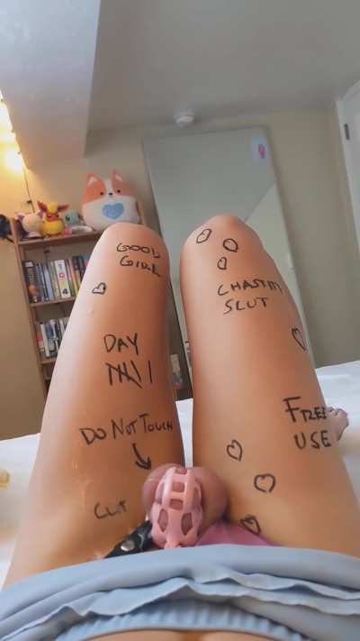 Accidental orgasm while locked in chastity 💕💕