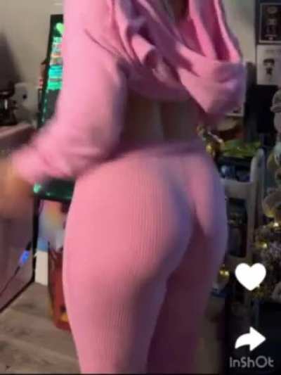 abby jiggly