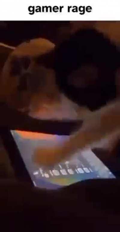 Ezpz,so easy not even tried, delete game,waste of time,aimless,brainless,armless,noob,dumb,randy