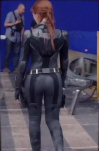 That fancy braid needs to get pulled as Scarlett Johansson gets fucked doggy style.