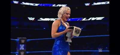 Naomi is done for, look at her breathing and twitching 😍😍