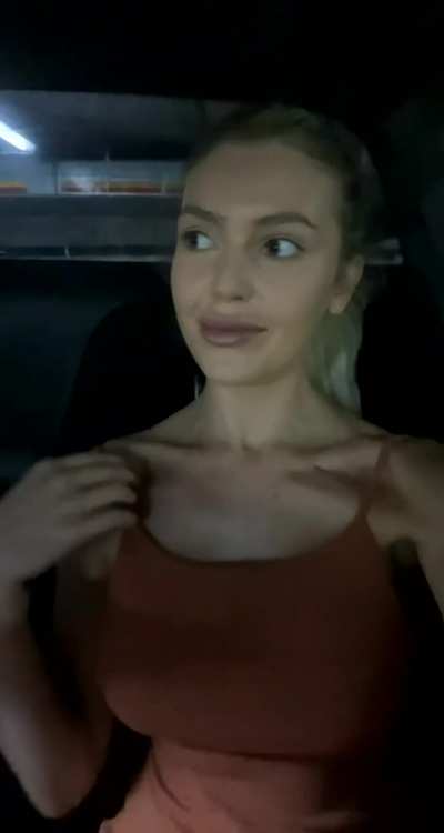 Felt cute, decided to show off my tits