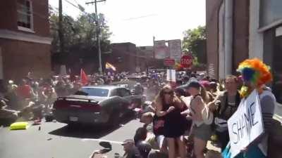 pride parade mein ghuske yeh kar sakte ho kya?