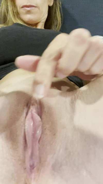 Mommy has needs😈….45 Female