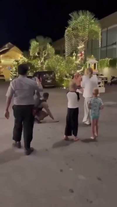 Russian guy freakout in Phuket, Thailand. 