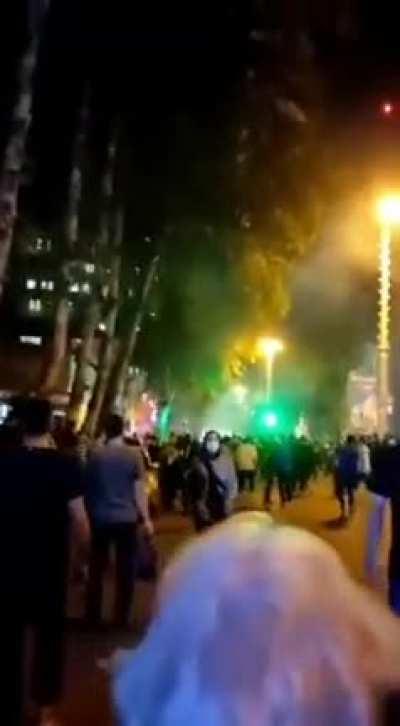 An elderly woman in Iran joins the protests and defies the mandatory hijab law by refusing to wear the hijab