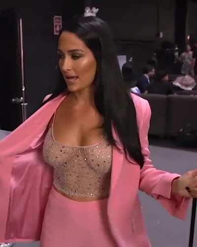 Nikki Bella a proper milf 💦💦