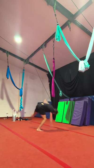 did i do a raiz? lol don't come for my form. any tips appreciated to improve or to also do a TDR