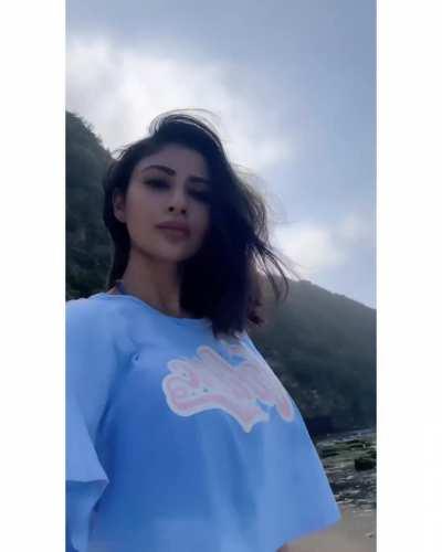 Bong Rand Mouni Roy doesn't want us to take rest ... saali subah se apni patli kamar aur kachhi dikha k lund tight kr rhi hai ... fucking bitch 