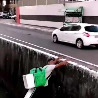 Death Stranding irl ...