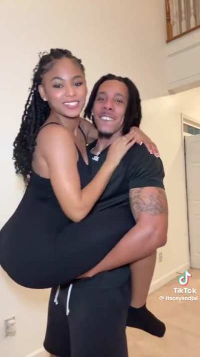 JaiMykel TikTok short edit(dang the way her bf hold her and her thigh plus slim thicc😩🍑)