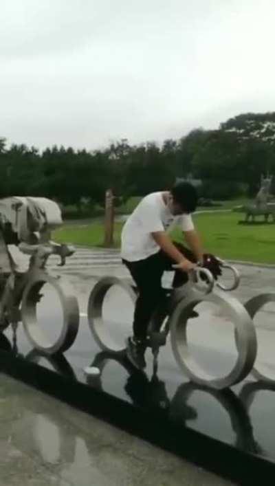 I must say, this is one of the coolest monuments I've seen