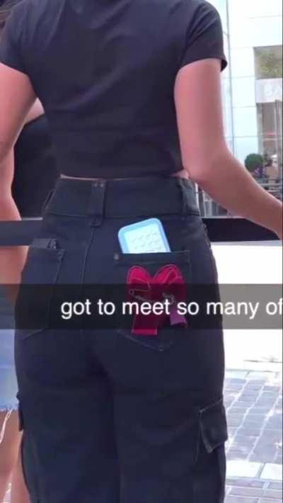 Love her ass in jeans