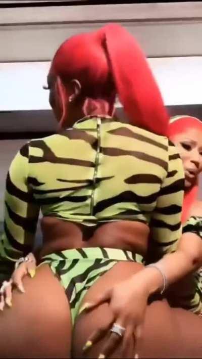 Yaaaaasss queen 😫