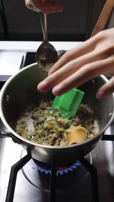 BLACKENED GARLIC OAT MILK RAMEN! Sharing my most popular vegan ramen recipe today.