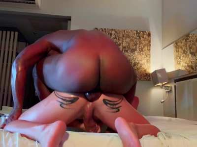 My sister’s ex-boyfriend said he was addicted to eating ass but his current wife didn’t want to give him her ass, I offered myself and let him release all the loads inside me to relax💦💦